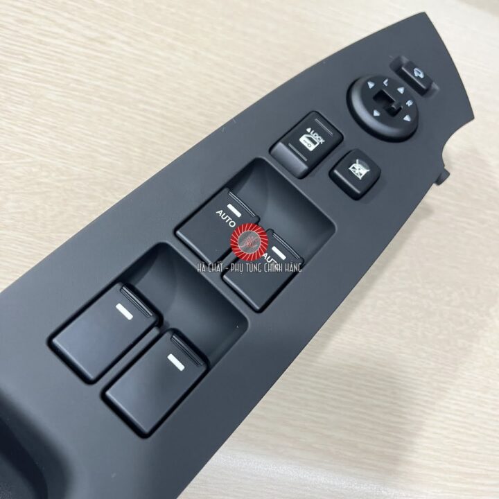 Công tắc lên xuống kính tổng