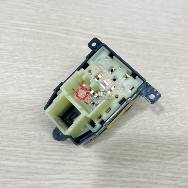 Công tắc chỉnh gập gương điện Hyundai Grand i10 2014-2020 - Hình ảnh 10