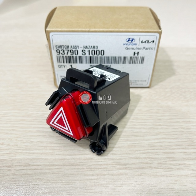 Công tắc khẩn cấp hazard warning Hyundai Santafe 2019-2021